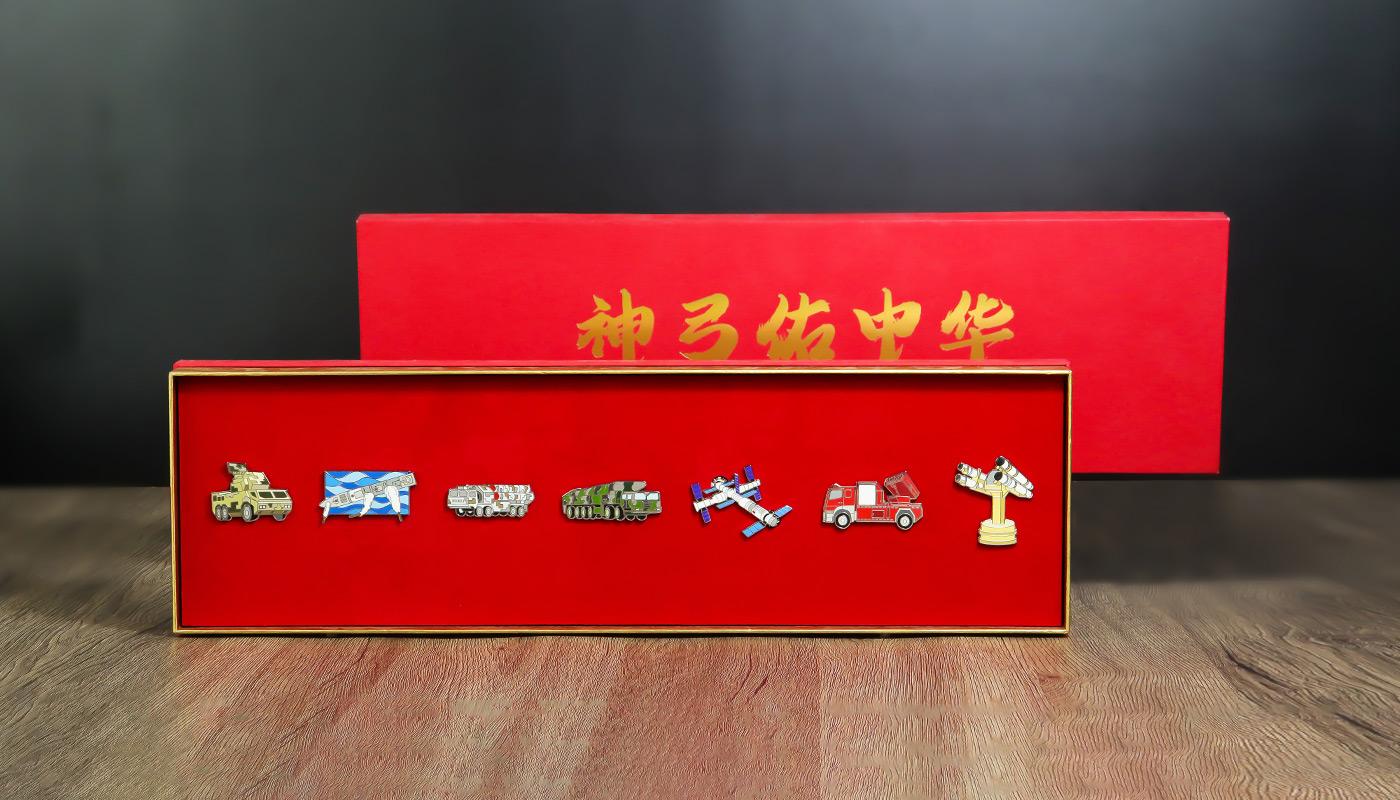中國(guó)航天神弓佑中華徽章套裝詳情頁(yè)_09.jpg