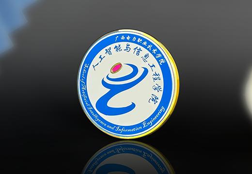 高校金屬徽章琺瑯?；斩ㄖ?></p>
          <div   id=