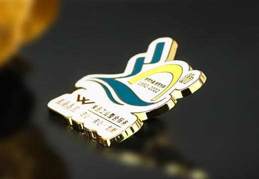 金屬琺瑯企業(yè)徽章定制