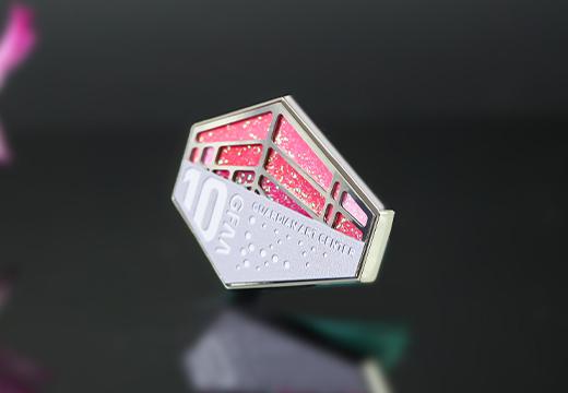 金屬閃粉琺瑯徽章定制